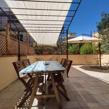 Appartamento Fronte Mare Con Parcheggio Privato Пескара Екстериор снимка